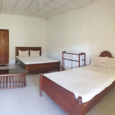 Sinharaja Hostel 114 Deniyaya Buitenkant foto