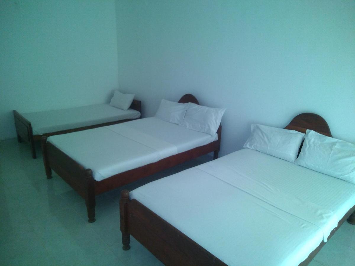 Sinharaja Hostel 114 Deniyaya Buitenkant foto