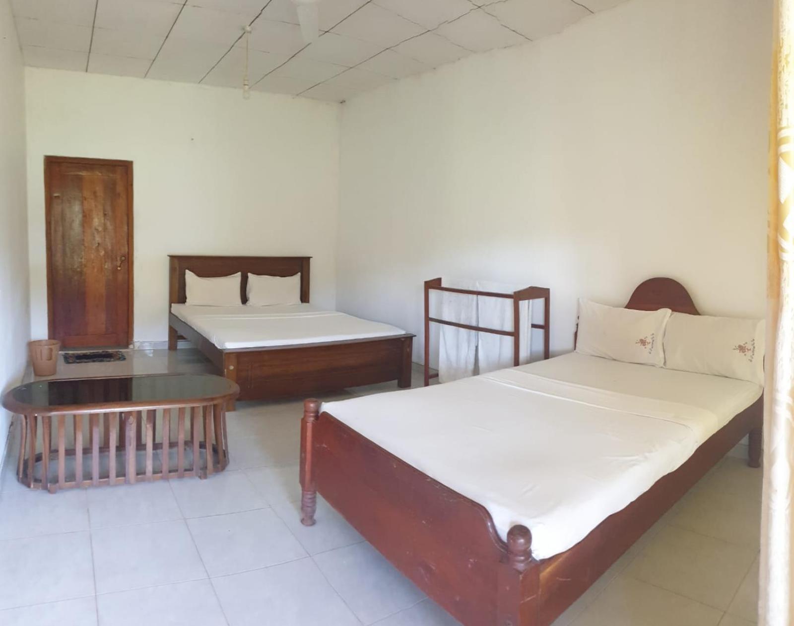 Sinharaja Hostel 114 Deniyaya Buitenkant foto