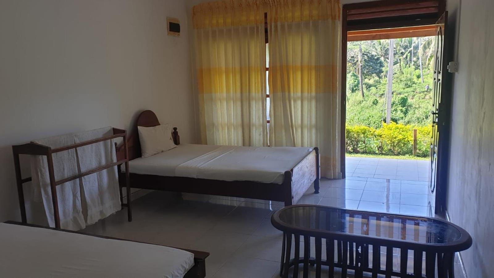 Sinharaja Hostel 114 Deniyaya Buitenkant foto